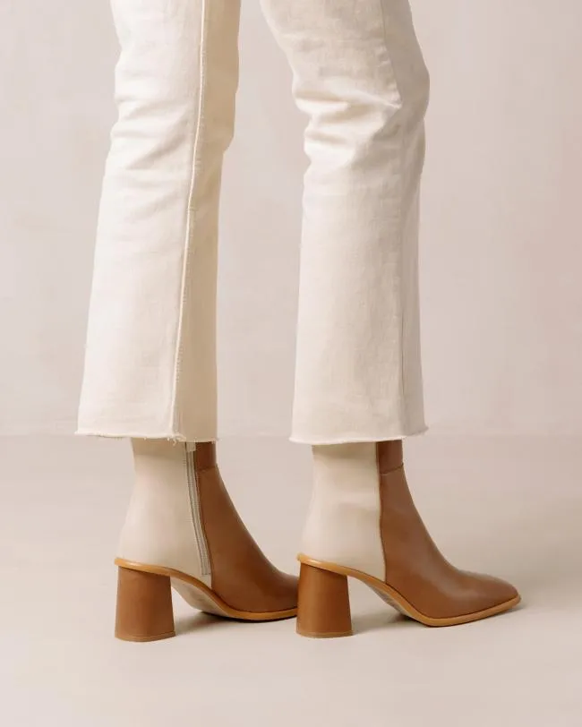 ALOHAS Boots West 8211 Cream And Brown Leather Ankle Boots 8211 Women