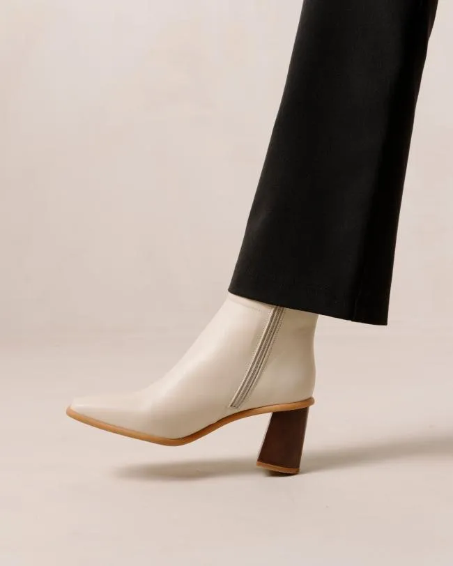 ALOHAS Boots West Vintage 8211 White Leather Boots 8211 Women