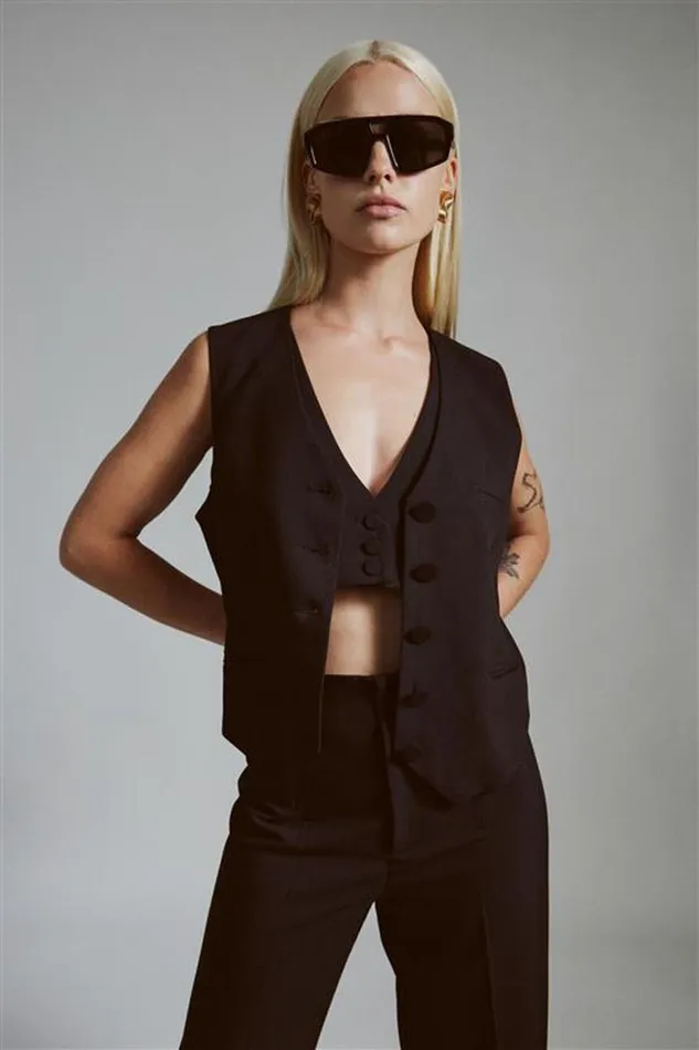 Bardot Party Tops Marla Cropped Vest In Black 8211 Women