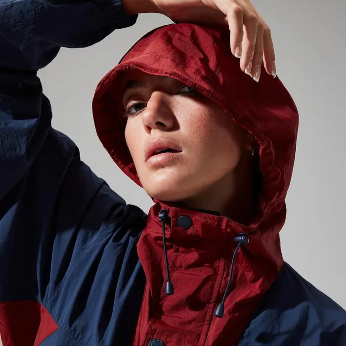 Berghaus Windproof Urban Windbreaker 21 Jacket 8211 Dark BlueDark Red 8211 Women