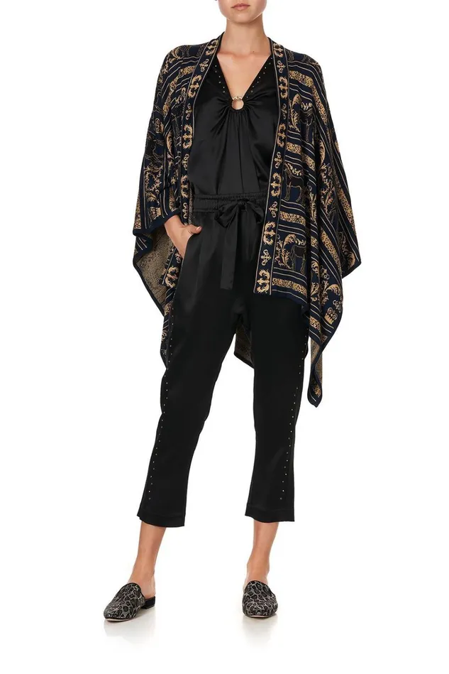 Camilla Knitwear Women Short Knit Poncho With Tie Punk Of Primrose