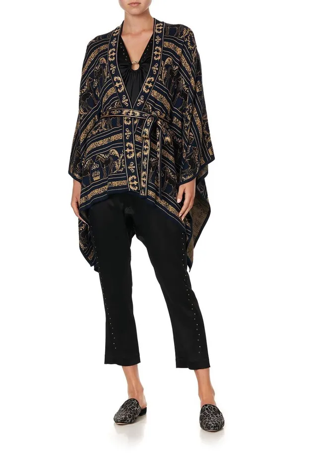 Camilla Knitwear Women Short Knit Poncho With Tie Punk Of Primrose