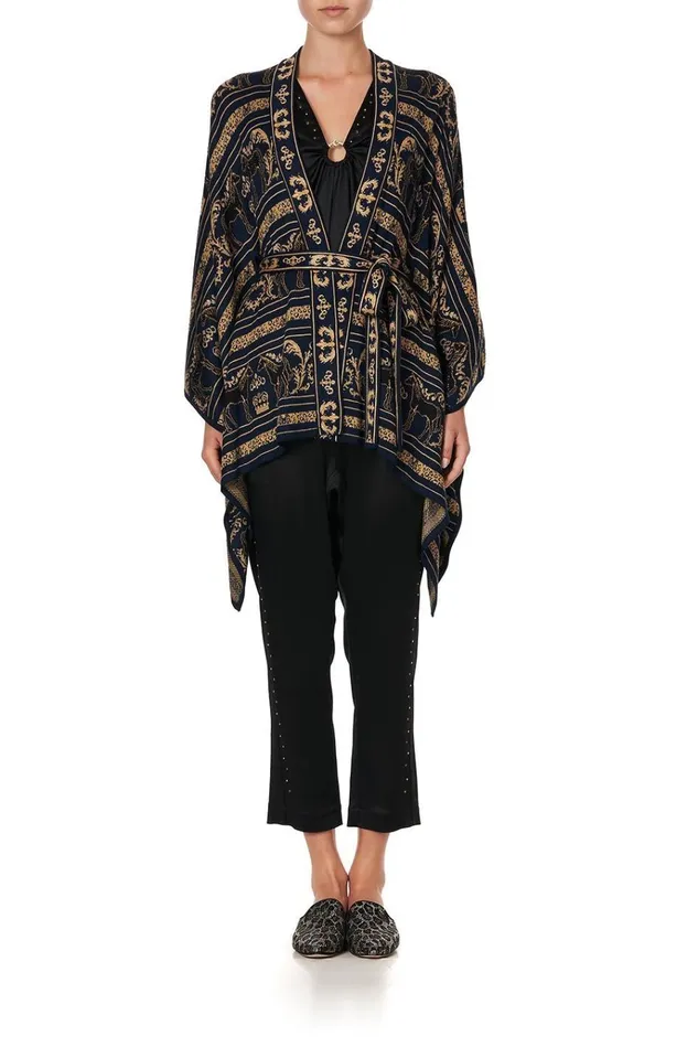 Camilla Knitwear Women Short Knit Poncho With Tie Punk Of Primrose