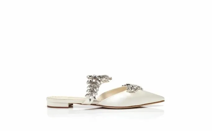 Flats Women Manolo Blahnik LURUMFLATLight Cream Satin Crystal Embellished Flat Mules Flats Women Manolo Blahnik LURUMFLATLight Cream Satin Crystal Embellished Flat Mules