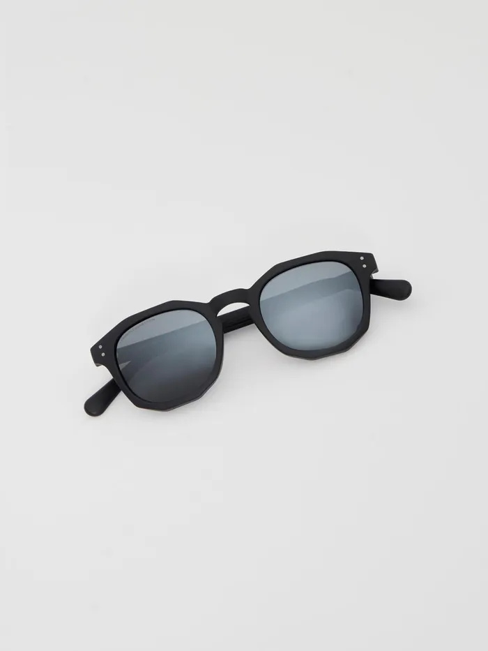 French Connection Faceted Preppy Sunglasses Charcoal Man Sunglasses
