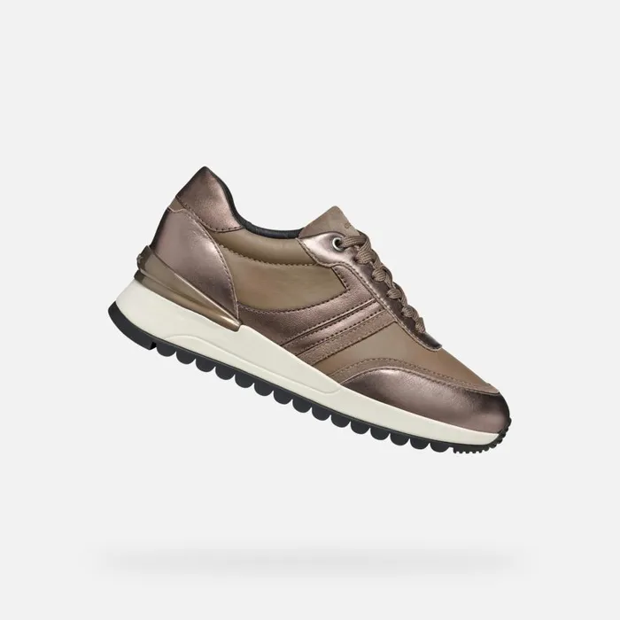 Geox Sneakers DESYA WOMAN Taupe Low Top Sneakers Taupe 8211 Woman