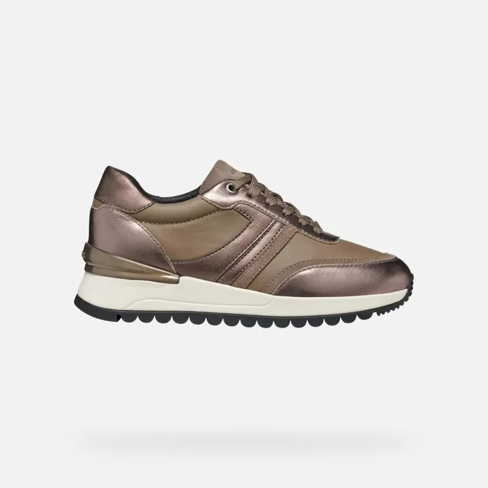 Geox Sneakers DESYA WOMAN Taupe Low Top Sneakers Taupe 8211 Woman