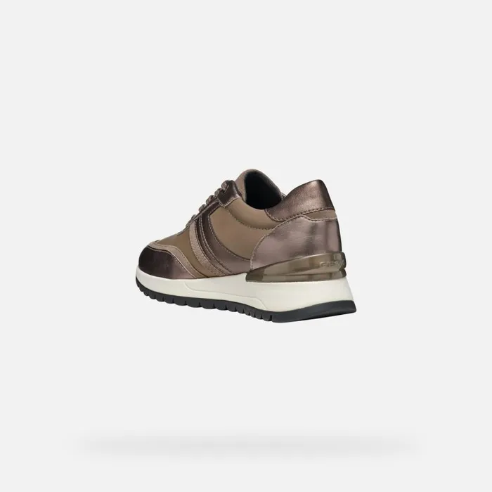 Geox Sneakers DESYA WOMAN Taupe Low Top Sneakers Taupe 8211 Woman