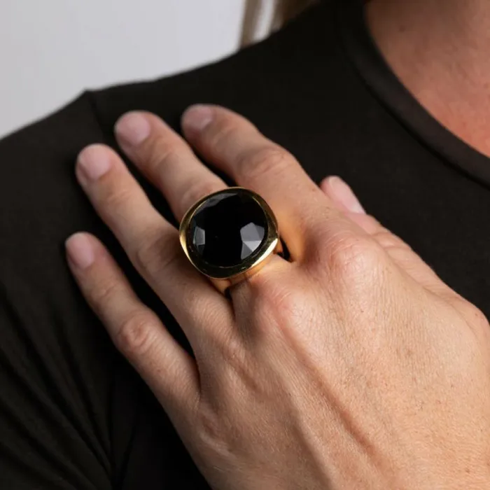 Kenneth Jay Lane Dark Color Gem Rings Women Polished Gold And Jet Center Ring Kenneth Jay Lane Dark Color Gem Rings Women Polished Gold And Jet Center Ring