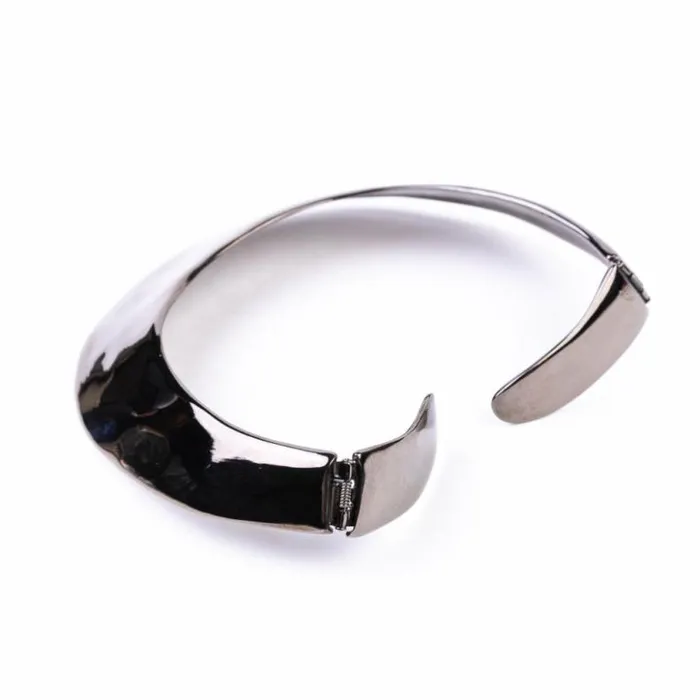 Kenneth Jay Lane Dark Color Necklaces Women Polished Gunmetal Hinged Collar Necklace Kenneth Jay Lane Dark Color Necklaces Women Polished Gunmetal Hinged Collar Necklace
