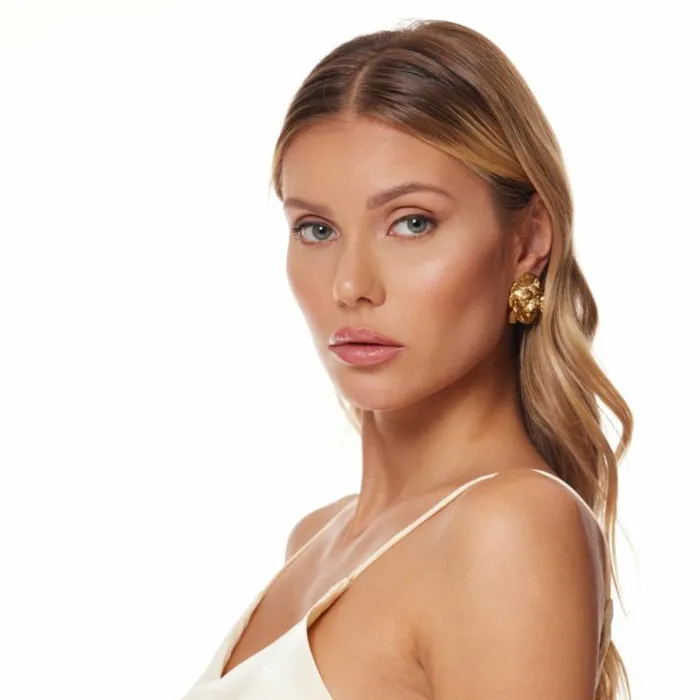 Kenneth Jay Lane Metallic Finish Earrings Women Gold Lion Head Clip Earrings Kenneth Jay Lane Metallic Finish Earrings Women Gold Lion Head Clip Earrings