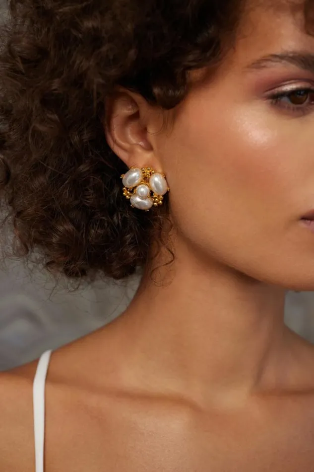 Kenneth Jay Lane Pearl Earrings Women Pearl Cabochon Cluster Pierced Earrings Kenneth Jay Lane Pearl Earrings Women Pearl Cabochon Cluster Pierced Earrings