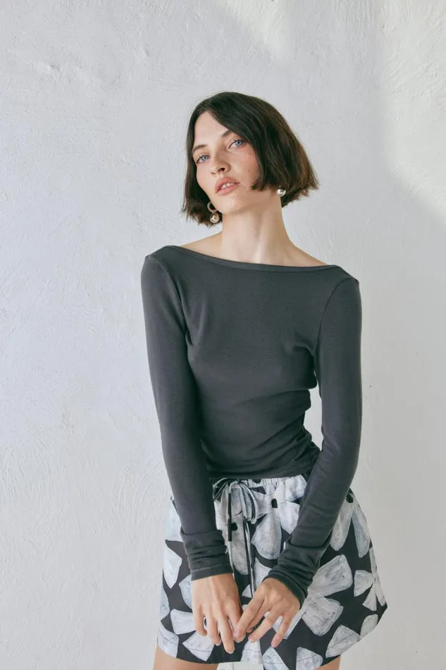 Long Sleeve Women VRG GRL Lori Top Charcoal Long Sleeve Women VRG GRL Lori Top Charcoal