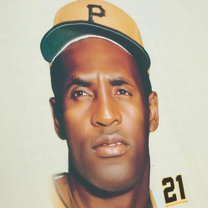 Men039s MLB Mitchell and Ness Legend Portrait Tee Pittsburgh Pirates Roberto Clemente Men039s MLB Mitchell and Ness Legend Portrait Tee Pittsburgh Pirates Roberto Clemente