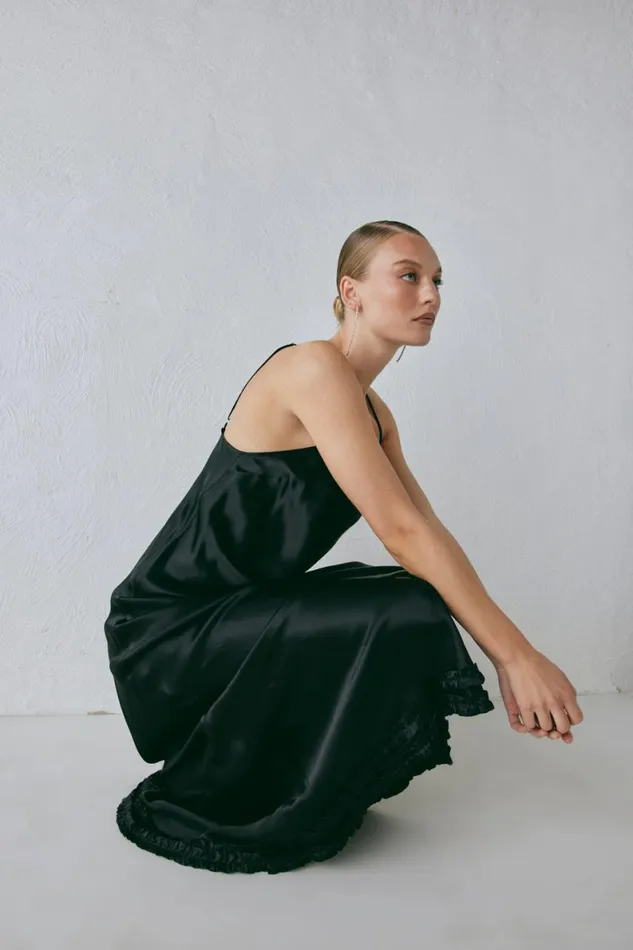 MidiMaxi Dresses Women VRG GRL Alber Satin Maxi Dress Black MidiMaxi Dresses Women VRG GRL Alber Satin Maxi Dress Black