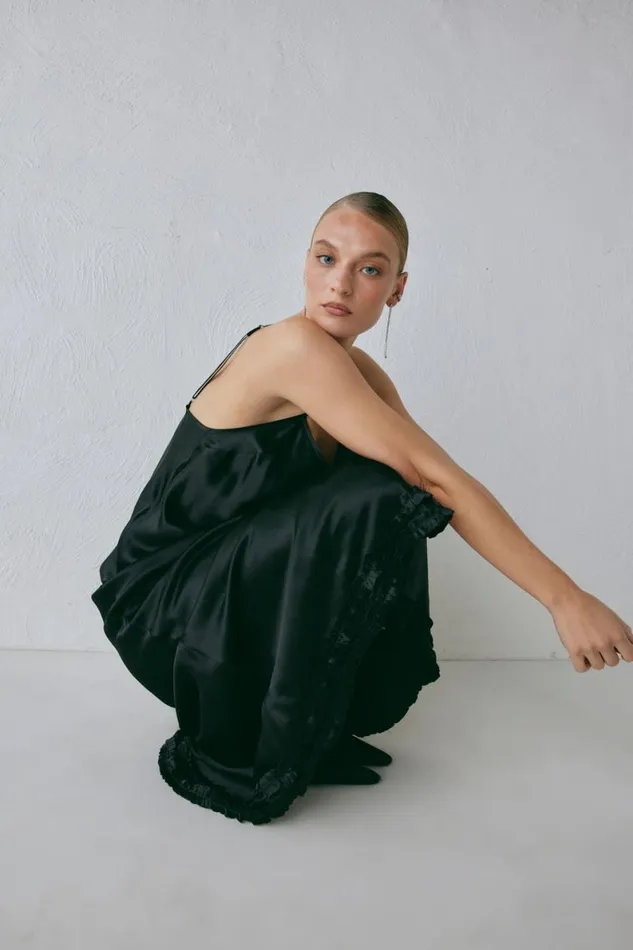 MidiMaxi Dresses Women VRG GRL Alber Satin Maxi Dress Black MidiMaxi Dresses Women VRG GRL Alber Satin Maxi Dress Black