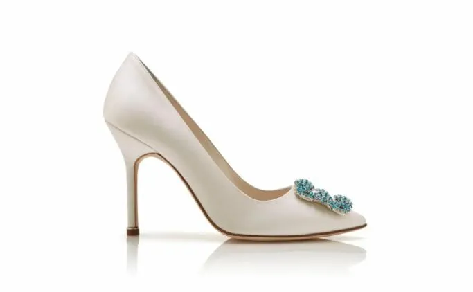 Pumps Women Manolo Blahnik HANGISI BRIDEWhite Satin Jewel Buckle Pumps Pumps Women Manolo Blahnik HANGISI BRIDEWhite Satin Jewel Buckle Pumps