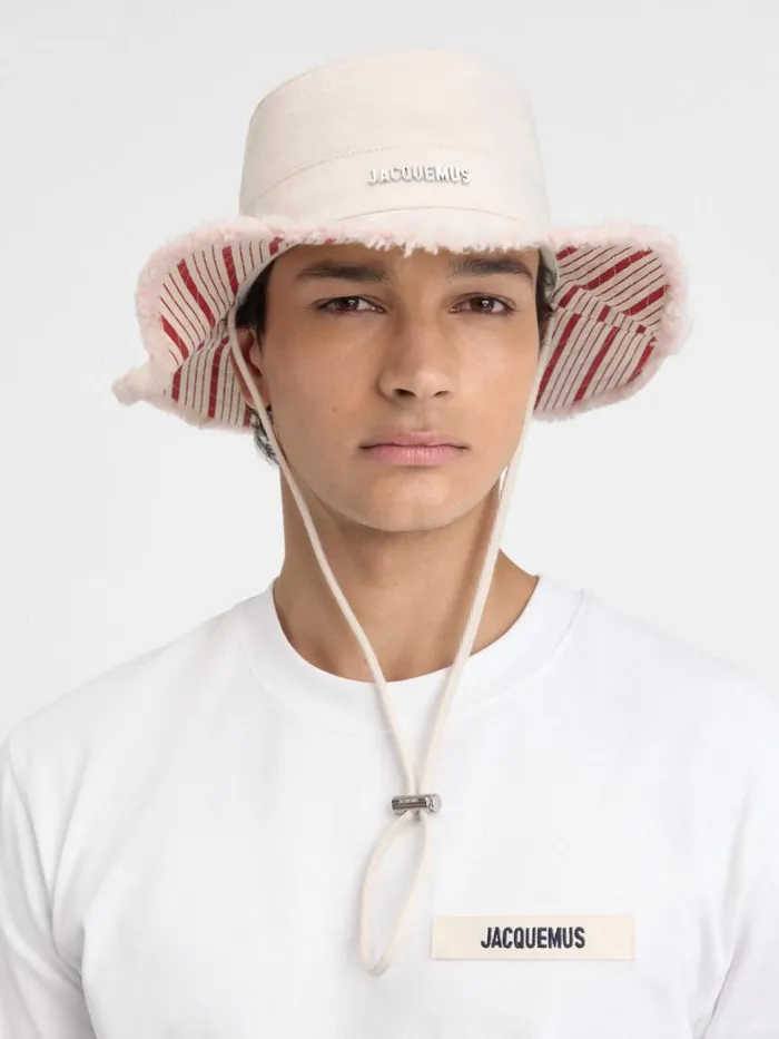 The Artichaut Bucket Hat Offwhite Red Stripes WomenMen JACQUEMUS Hats The Artichaut Bucket Hat Offwhite Red Stripes WomenMen JACQUEMUS Hats