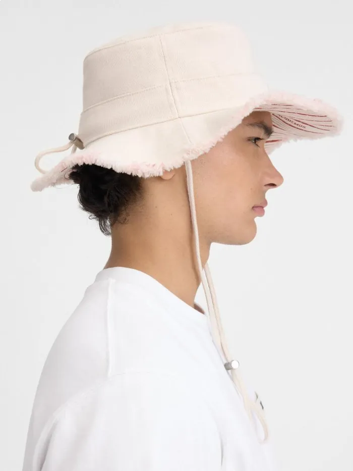 The Artichaut Bucket Hat Offwhite Red Stripes WomenMen JACQUEMUS Hats The Artichaut Bucket Hat Offwhite Red Stripes WomenMen JACQUEMUS Hats