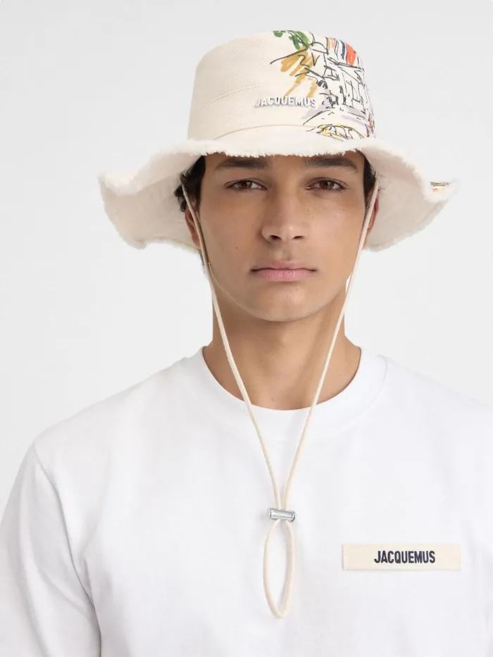 The Artichaut Bucket Hat Print Capri Cars White WomenMen JACQUEMUS Hats The Artichaut Bucket Hat Print Capri Cars White WomenMen JACQUEMUS Hats