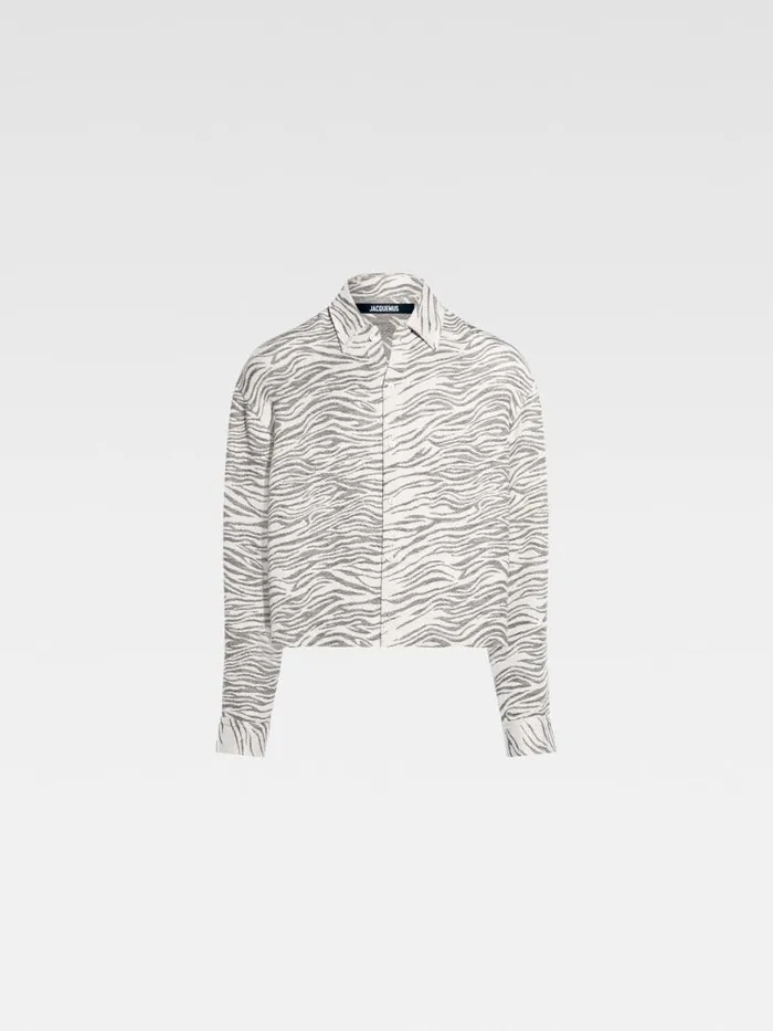 The Corto Shirt Jacquard Mottled Zebra Black Men JACQUEMUS Shirts The Corto Shirt Jacquard Mottled Zebra Black Men JACQUEMUS Shirts
