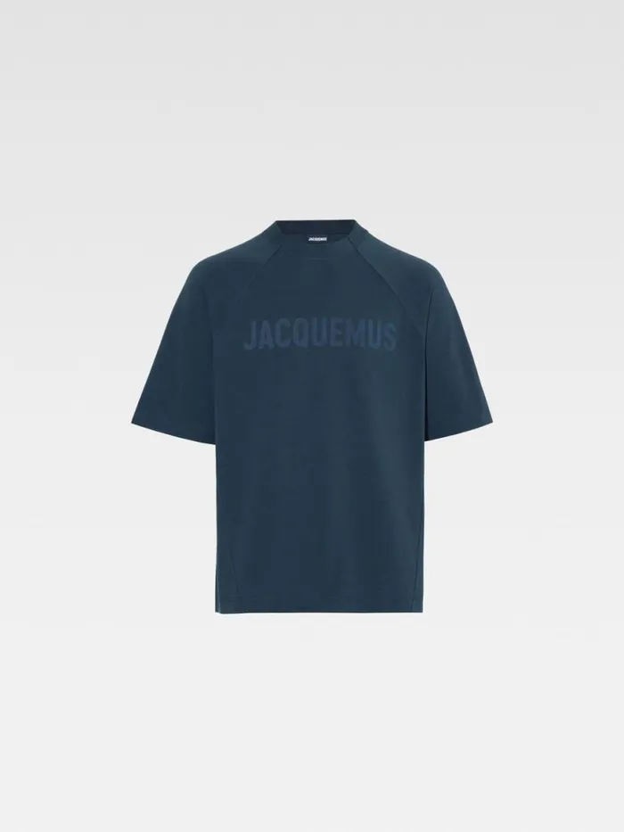 The Typo Tshirt Dark Navy Men JACQUEMUS Tshirts The Typo Tshirt Dark Navy Men JACQUEMUS Tshirts