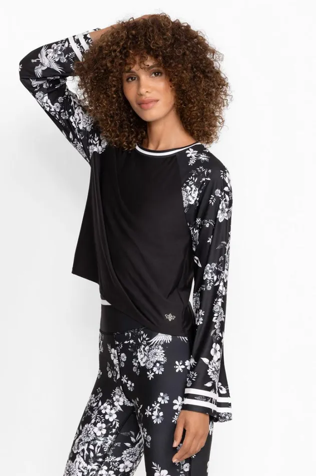 Women Bee Active Kimono Sleeve Swing Tee Charcoal Dreamer Johnny Was Tops