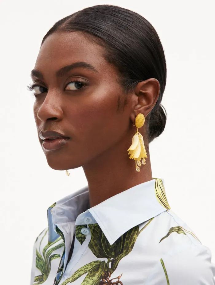 Women Classic Impatiens ClipOn Earrings Yellow Oscar De La Renta Earrings Women Classic Impatiens ClipOn Earrings Yellow Oscar De La Renta Earrings