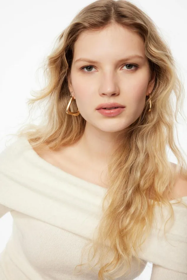 Women Dynamite Earrings Chunky Twisted Triangle Earrings Yellow