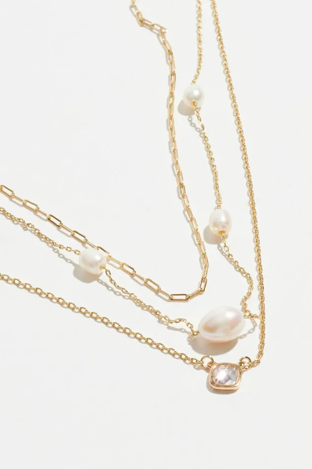 Women Dynamite Necklaces 3Pack Pearl and Cushion Gem Necklace White