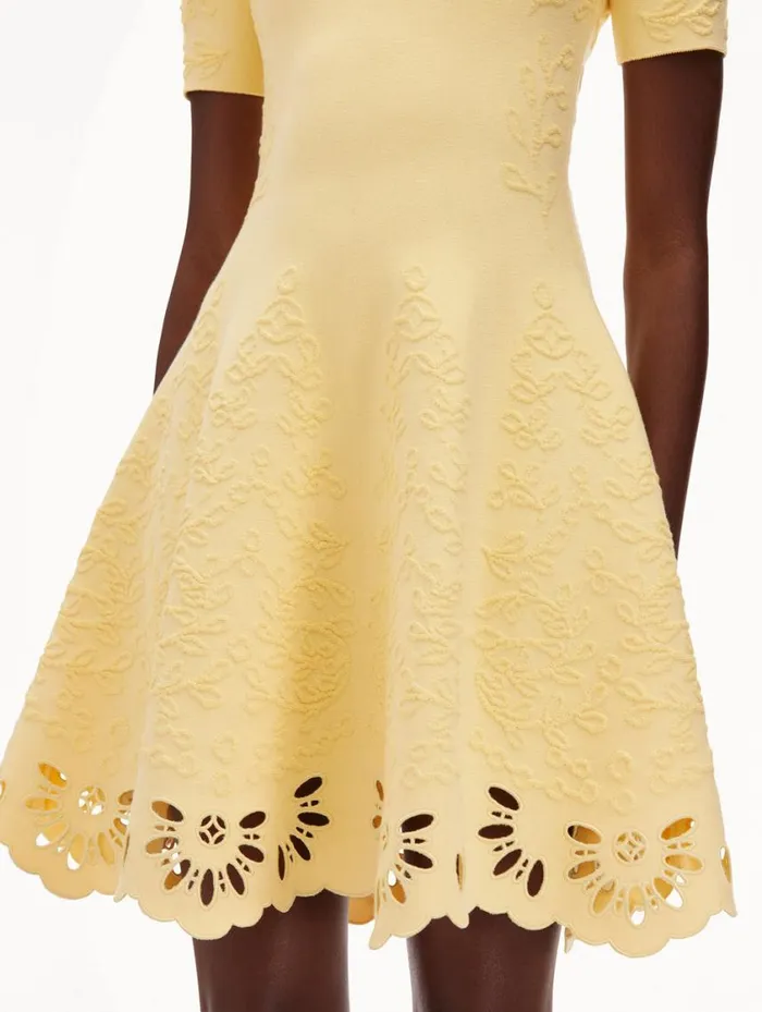 Women Eyelet Jacquard Dress Banana Oscar De La Renta Dresses Women Eyelet Jacquard Dress Banana Oscar De La Renta Dresses