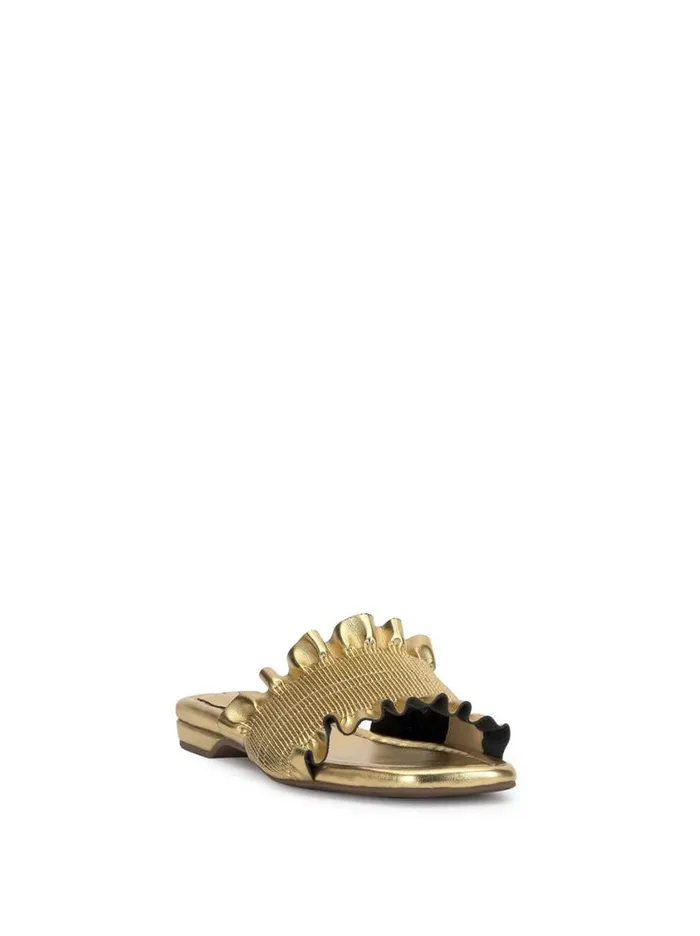 Women Flats Jessica Simpson Camessa Smocked Sandal In Gold