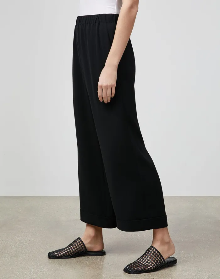 Women Lafayette 148 New York Pants and Shorts PlusSize Riverside Cuffed Ankle Pant In Finesse Crepe Black