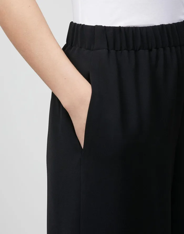 Women Lafayette 148 New York Pants and Shorts PlusSize Riverside Cuffed Ankle Pant In Finesse Crepe Black