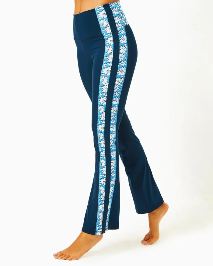 Women Lilly Pulitzer Matching Sets UPF 50 Bentlee Bra Top and Carpe Vita Flare Legging Set Low Tide Navy Women Lilly Pulitzer Matching Sets UPF 50 Bentlee Bra Top and Carpe Vita Flare Legging Set Low Tide Navy