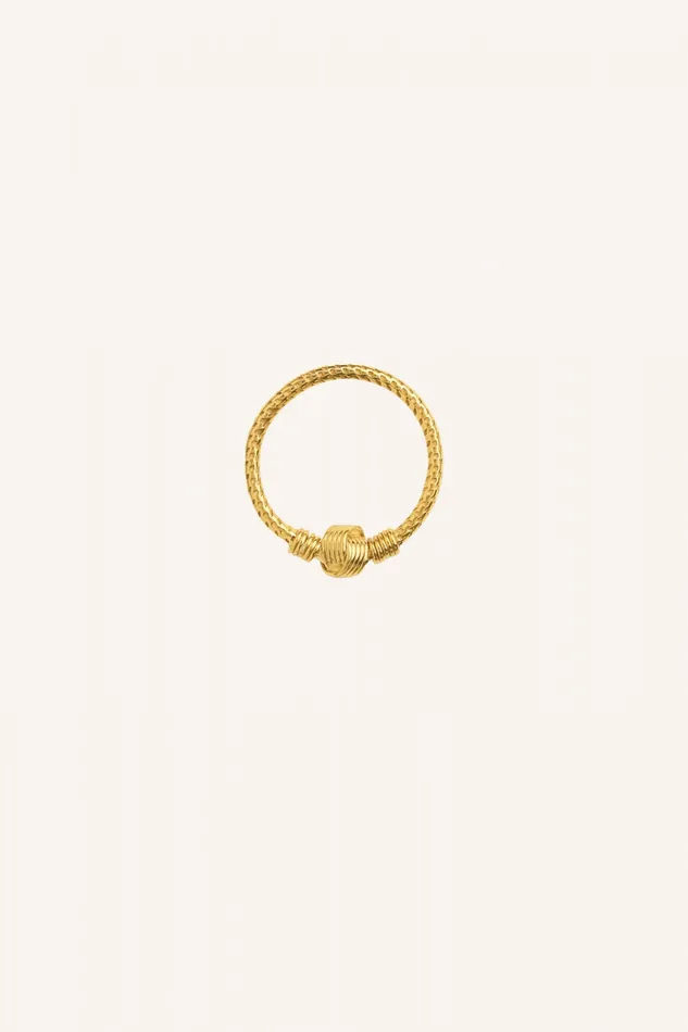 Women Vive Ring Gold Bybar Jewellery